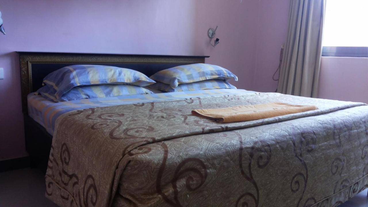 Palema Crown Hotel Gulu Dış mekan fotoğraf