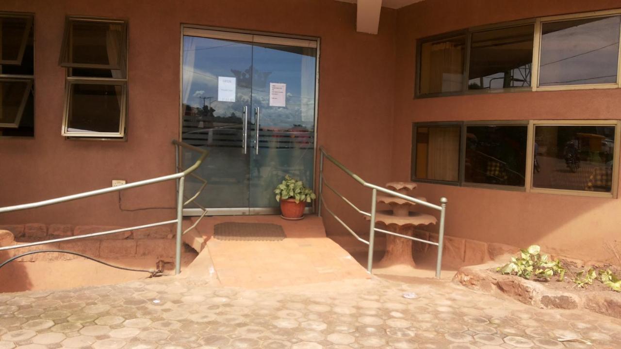 Palema Crown Hotel Gulu Dış mekan fotoğraf